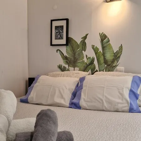Perfectly Located In Santa Catarina - Bairro Alto Appartement *